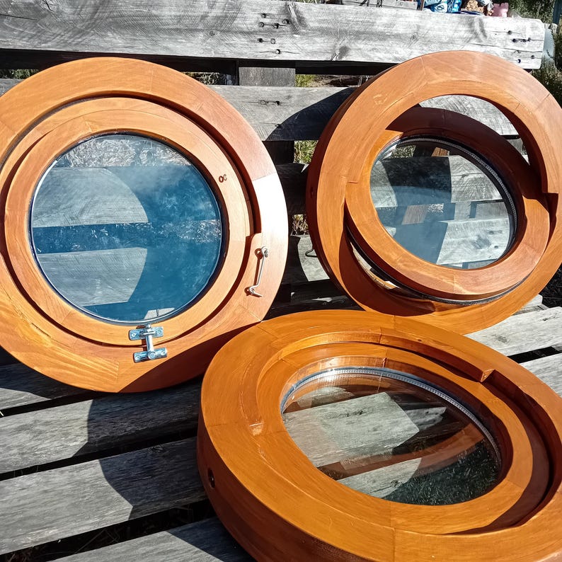 Round wooden opening window